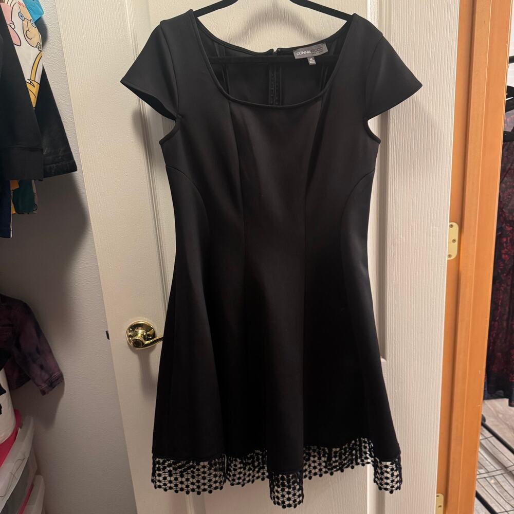 Donna Ricco Black Cap-sleeve Dress with Lace Hem Size 14